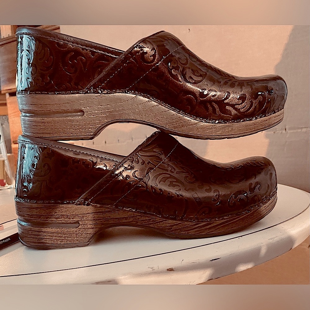 DANSKO Antique Brown women’s clogs Size 42